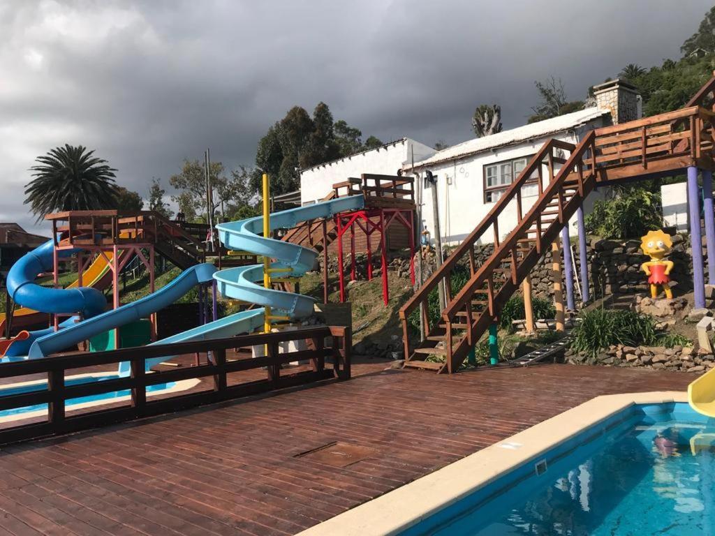 Complejo Laderas Del Cerro Hotel ปีรีอาโปลิส ภายนอก รูปภาพ